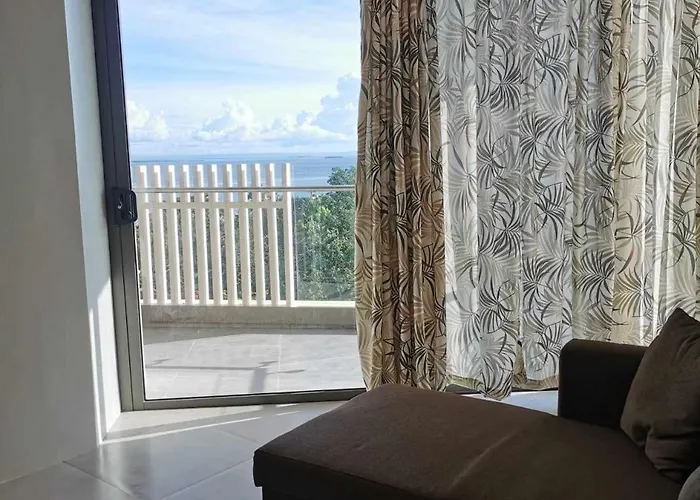 Tambuli Seaside Living And Resort *